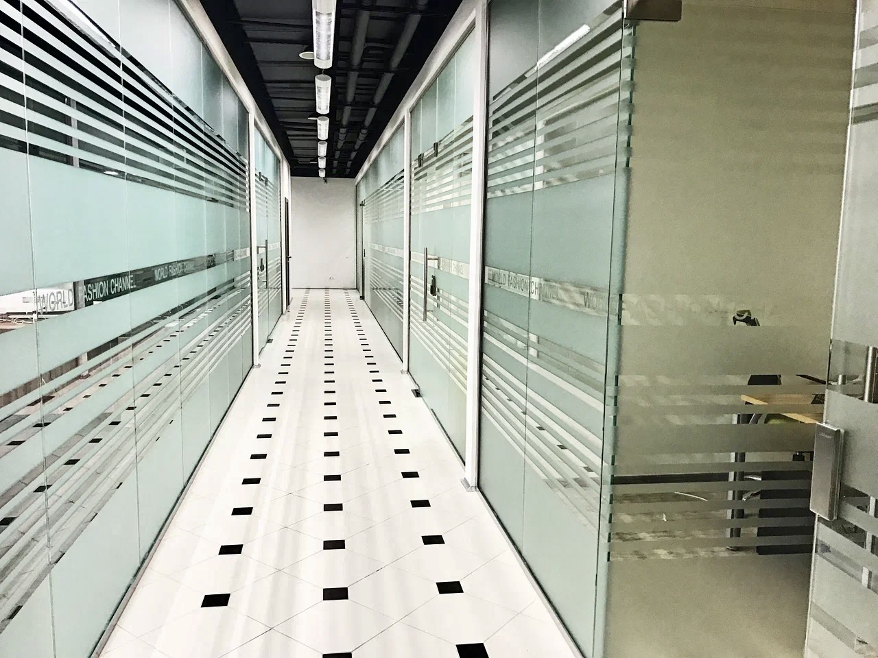 Монтаж фальшполов