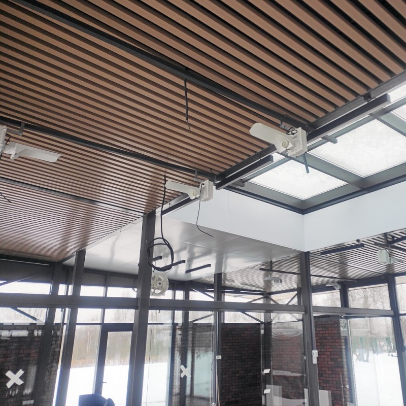 Реечный потолок в Оранжерее Частной Резиденции