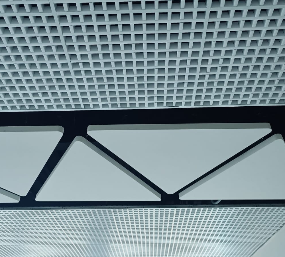 ОФИС КОМПАНИИ ПОЛИЭР