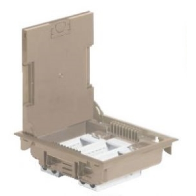LEGRAND 089617 Напольная коробка на 24 модуля с крышкой для коврового/паркетного покрытия, цвет бежевый