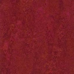 Линолеум натуральный Forbo Marmoleum Real 3228 Red Amaranth 2х32 м